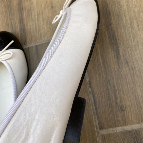 Chanel Ballet Lambskin Flats - Picture 8 of 12